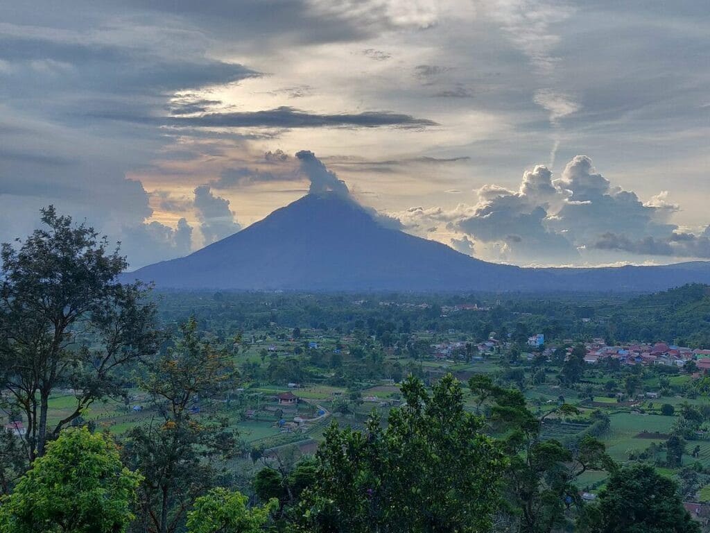 (Foto : Googlemaps/Manish Joshi) Destinasi Wisata di Medan Bukit Puncak Gundaling