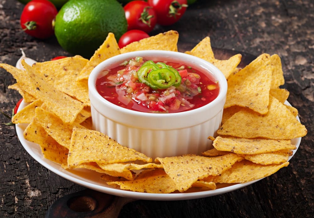 Salsa dan Keripik Tortilla