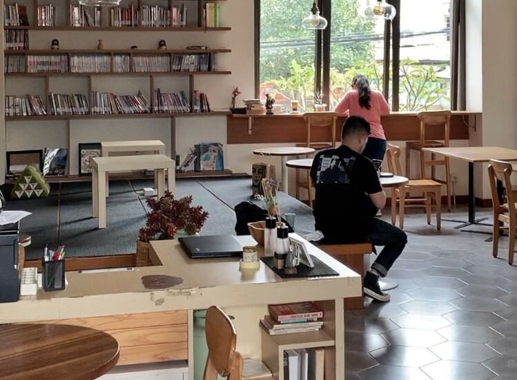 Nimna Book Cafe