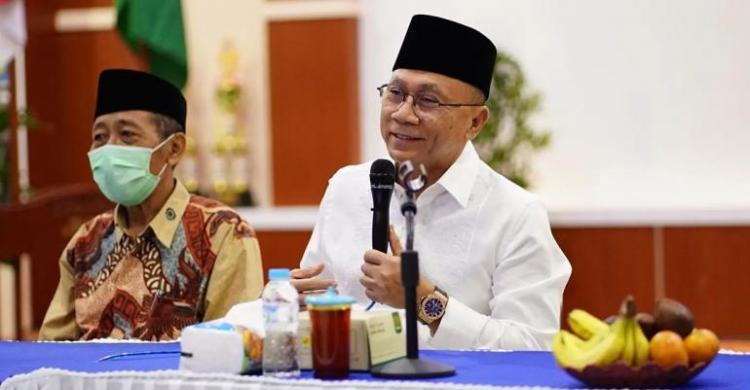 Zulkifli Hasan Viral Alfatihah dan dua jari