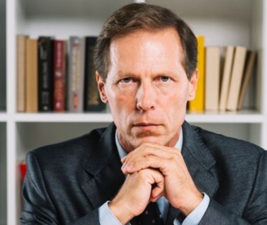 Dibuat Gak Nyaman di Tempat Kerja. Cara Licik Para Atasan Mecat Secara Halus.