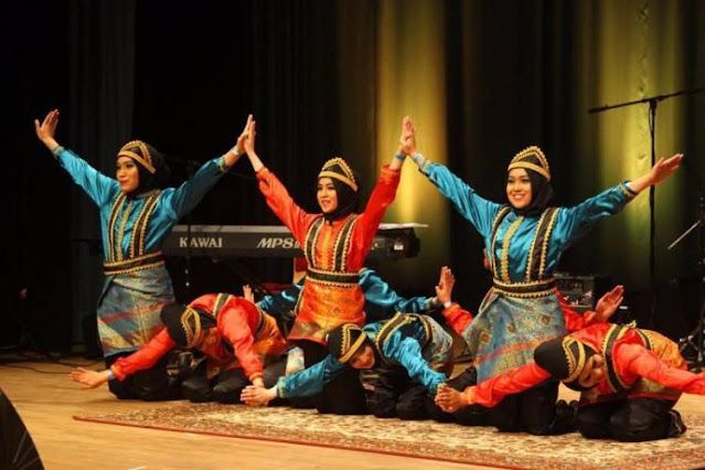 20 Gambar Tarian Saman Dari Aceh