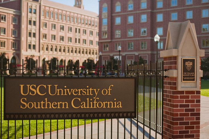 USC University of South California eliminates tuition for families earning less than 80000