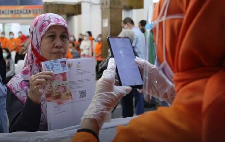 Cara Cek Bansos KTP Melalui Hotline atau Call Center Dukcapil