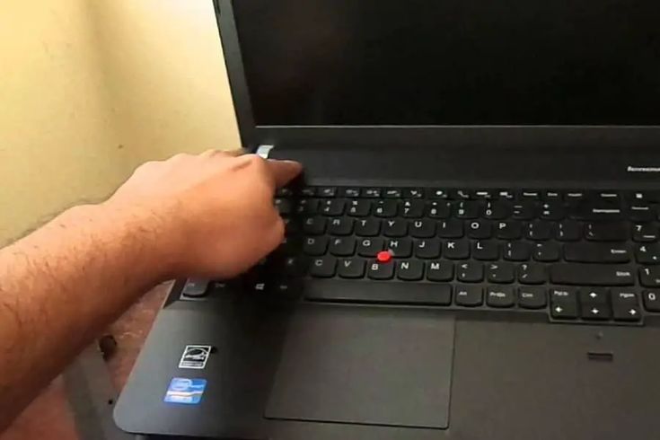 Penyebab Laptop Acer Tidak Mau Menyala