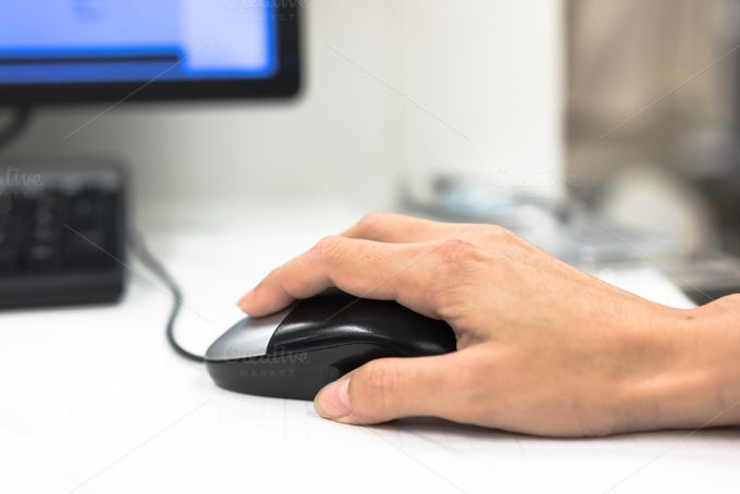 Cara Menyambungkan Mouse ke Laptop